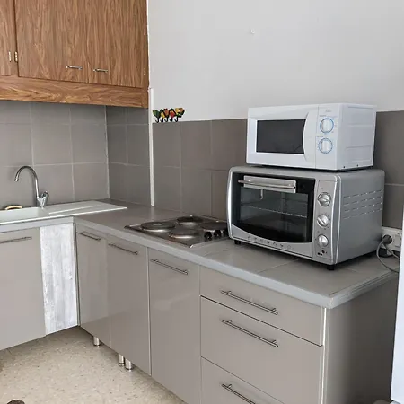 Villa T2 Climatisé, 2 Cours, Proche Plage, Parking Privé, 5 Pers., Animaux Acceptés - Fr-1-797-58