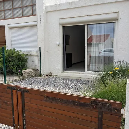 T2 Climatise, 2 Cours, Proche Plage, Parking Prive, 5 Pers., Animaux Acceptes - Fr-1-797-58 Port-la-Nouvelle