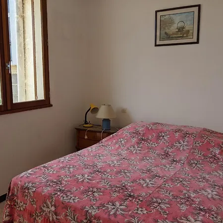 T2 Climatise, 2 Cours, Proche Plage, Parking Prive, 5 Pers., Animaux Acceptes - Fr-1-797-58 Vila