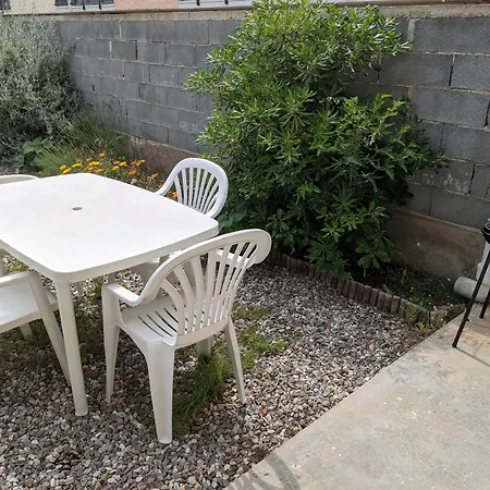 T2 Climatise, 2 Cours, Proche Plage, Parking Prive, 5 Pers., Animaux Acceptes - Fr-1-797-58