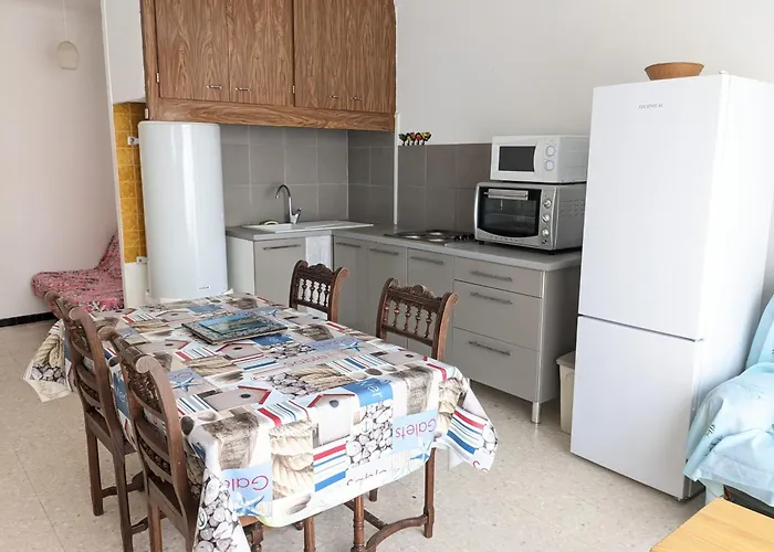 Villa T2 Climatise, 2 Cours, Proche Plage, Parking Prive, 5 Pers., Animaux Acceptes - Fr-1-797-58 Port-la-Nouvelle